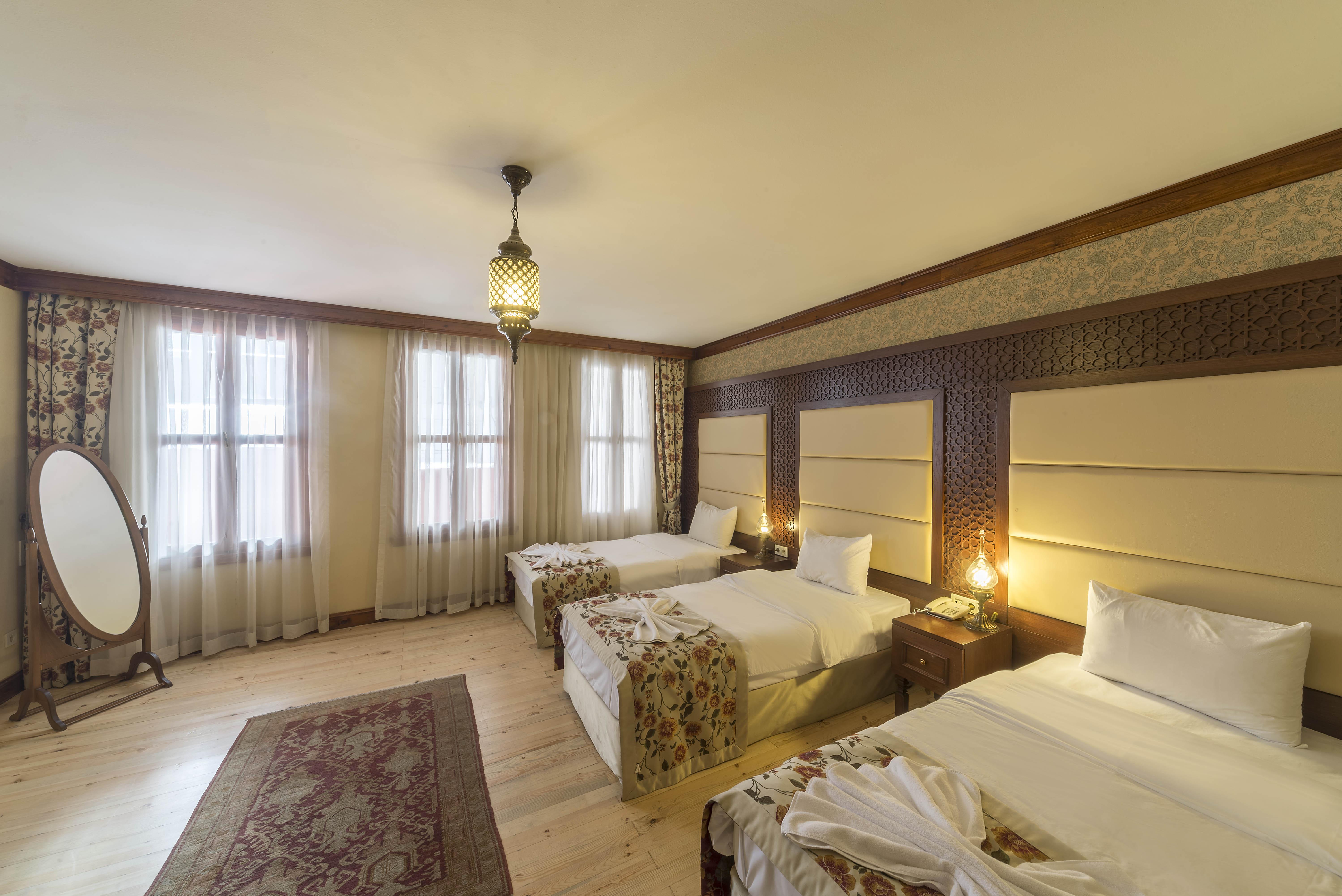 Lalinn Hotel — Bilder 1